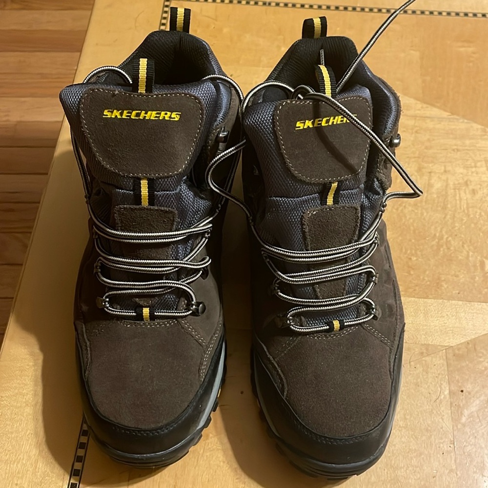 Skechers waterproof Boots size 11 Relaxed Fit memory foam. Worn once.